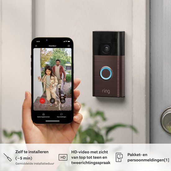 Bronzen Ring deurbel naast een smartphone die een koppel toont. Tekst: Zelf te installeren, HD-video, Pakket- en persoonmeldingen.