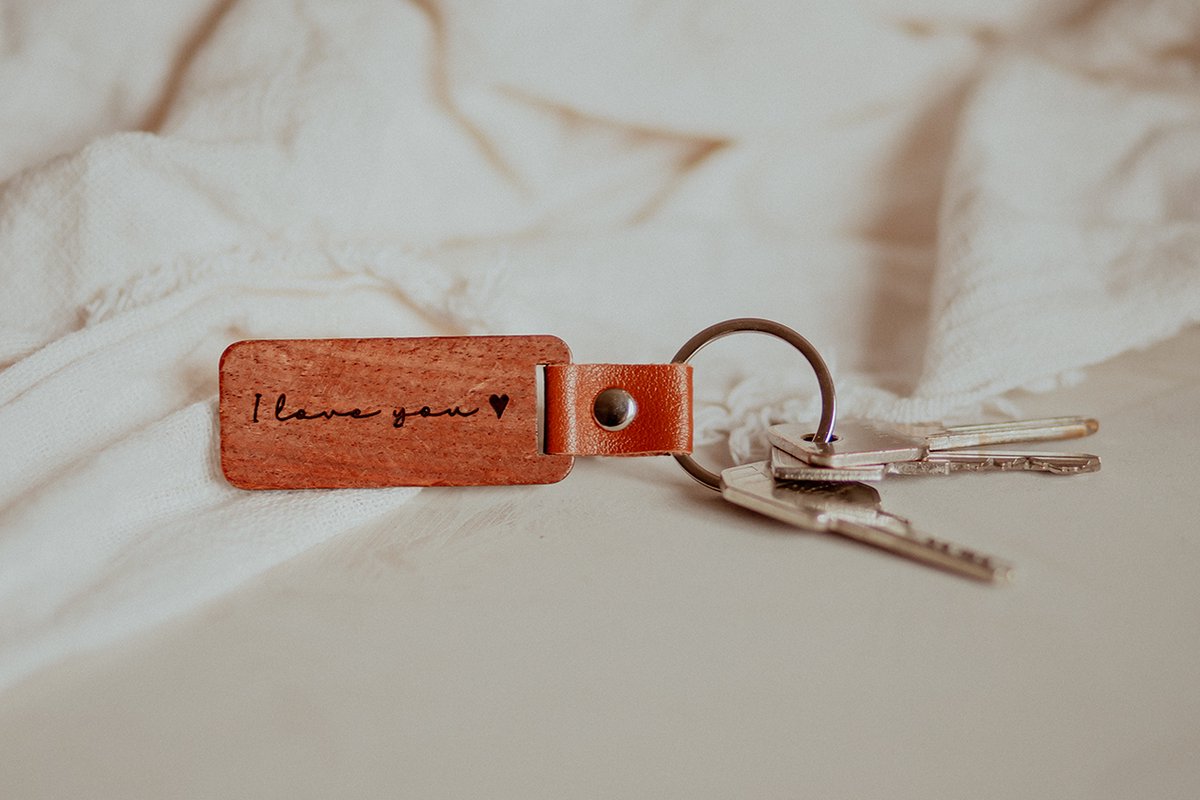 BolleToet - houten sleutelhanger i love you - cadeau voor hem - cadeau voor haar
