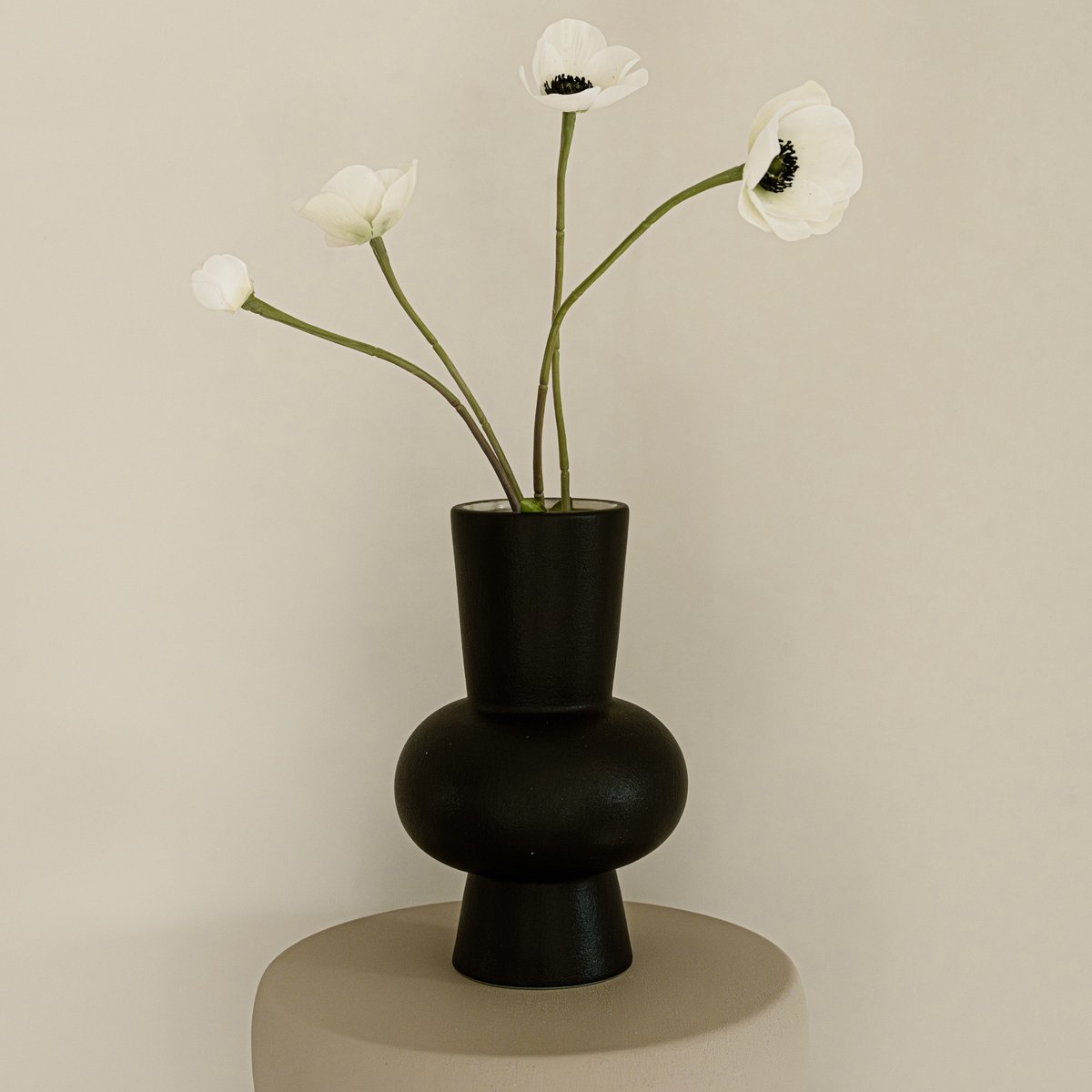 Indore Home - Vaas Ann - Medium - Zwarte Vaas - Bloemenvaas - Woonkamer decoratie - 21cm - Bol Vaas