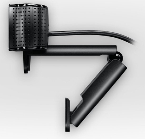 Webcam Logitech C920 noire, debout sur son support pliable.