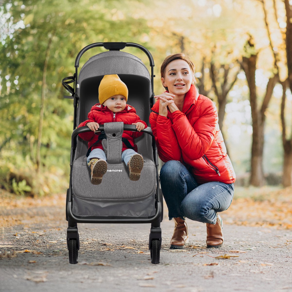 Memores Plooibuggy Grijs- Buggy Inklapbaar Inclusief Regenhoes en Bekerhouder - Peuter - Extra licht & Compact voor Vliegtuig, Auto & OV - Extra Veilig en Wendbaar door Grote Massieve Wielen - Tot 4 jaar - Kinderwagens - Wandelwagen - M1 – foto 2