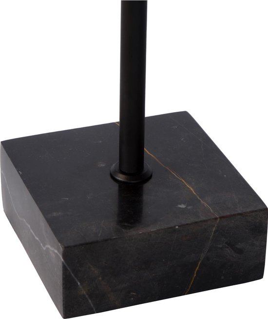 Zwarte marmeren voet van een tafellamp met een metalen staander.