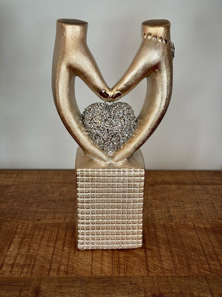 Handen met hart op kubus 30 cm hoog - interieur - decoratie - voor binnen - geschenk - cadeau - verjaardag - glitter - relatie - Kerst - Nieuwjaar