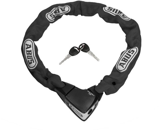 Zwart ABUS kettingslot met twee sleutels. Het slot is rondom bedekt met witte ABUS logo's.