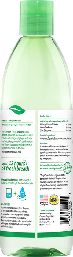 Een groene fles TropiClean met een etiketteer met ingrediënten en gebruiksaanwijzingen