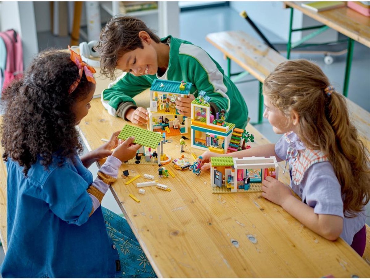 LEGO Friends Heartlake Internationale school Speelgoed met 5 Minipoppetjes -41731 — afbeelding 9