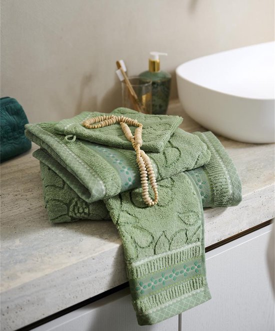 Groen Pip Studio Jasmin Jacquard badgoed met een bloemenmotief en een decoratieve rand