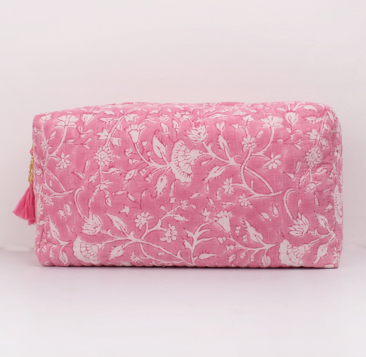 Bambooya make-up tas - Bohemian - Ibiza Style - Made in India - Tassel - roze met witte bloemen - Small ( 17 x 12 x 7 cm )