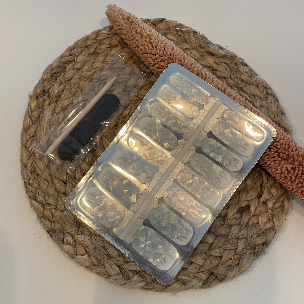 NailWrapz - Silver Flames - Nagel wraps - nagelstickers- geen UV lamp nodig - Thuis manicure