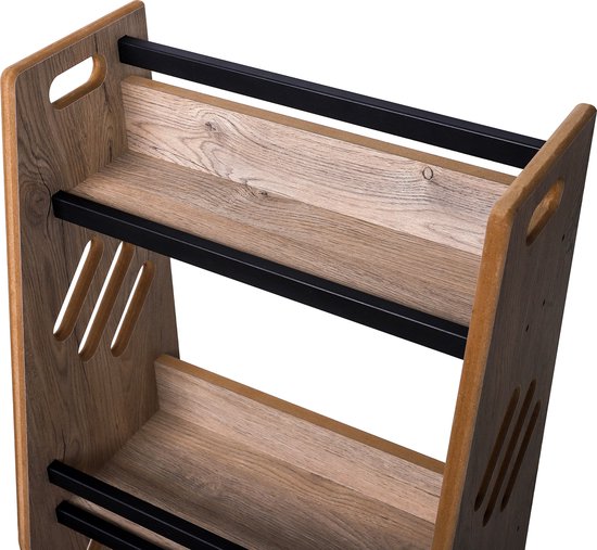 Houten boekenrek met zwarte staven en schuine inkepingen, detail van bovenkant.