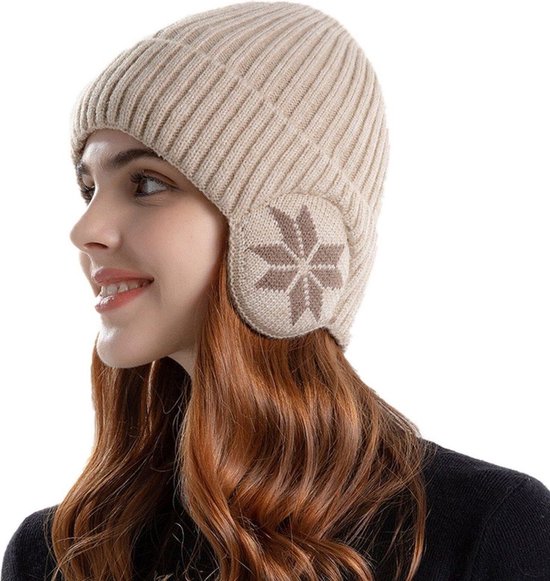 Bonnet Court Femme Blanc - Élégance Hivernale - Le Bob