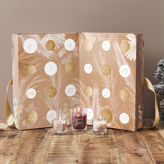 Adventskalender - jutezakken en witte cijfers Adventskalender - jutezakken en witte cijfers