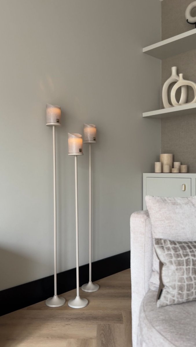 Branded By/PTMD Vloerkandelaren set van 3 stuks beige incl. beige LED Candles-kaarsenhouder-stompkaarskandelaar-kaarsenstandaard-120,110 en 100 cm hoog-Branded By-Moederdag-Cadeau