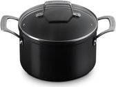 Bol.com Le Creuset Essential Non-Stick Ceramic kookpan - 20 cm aanbieding