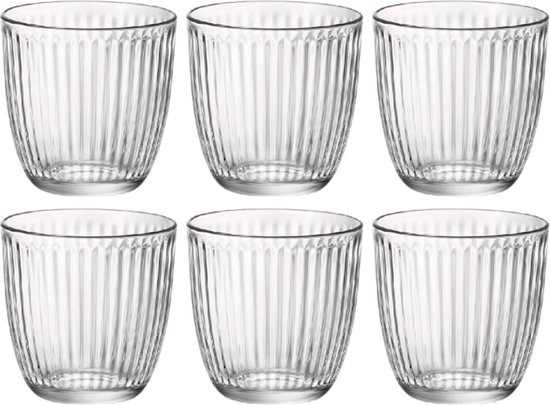 Six verres Bormioli Rocco transparents avec côtes verticales, disposés en deux rangées de trois, sur fond noir.
