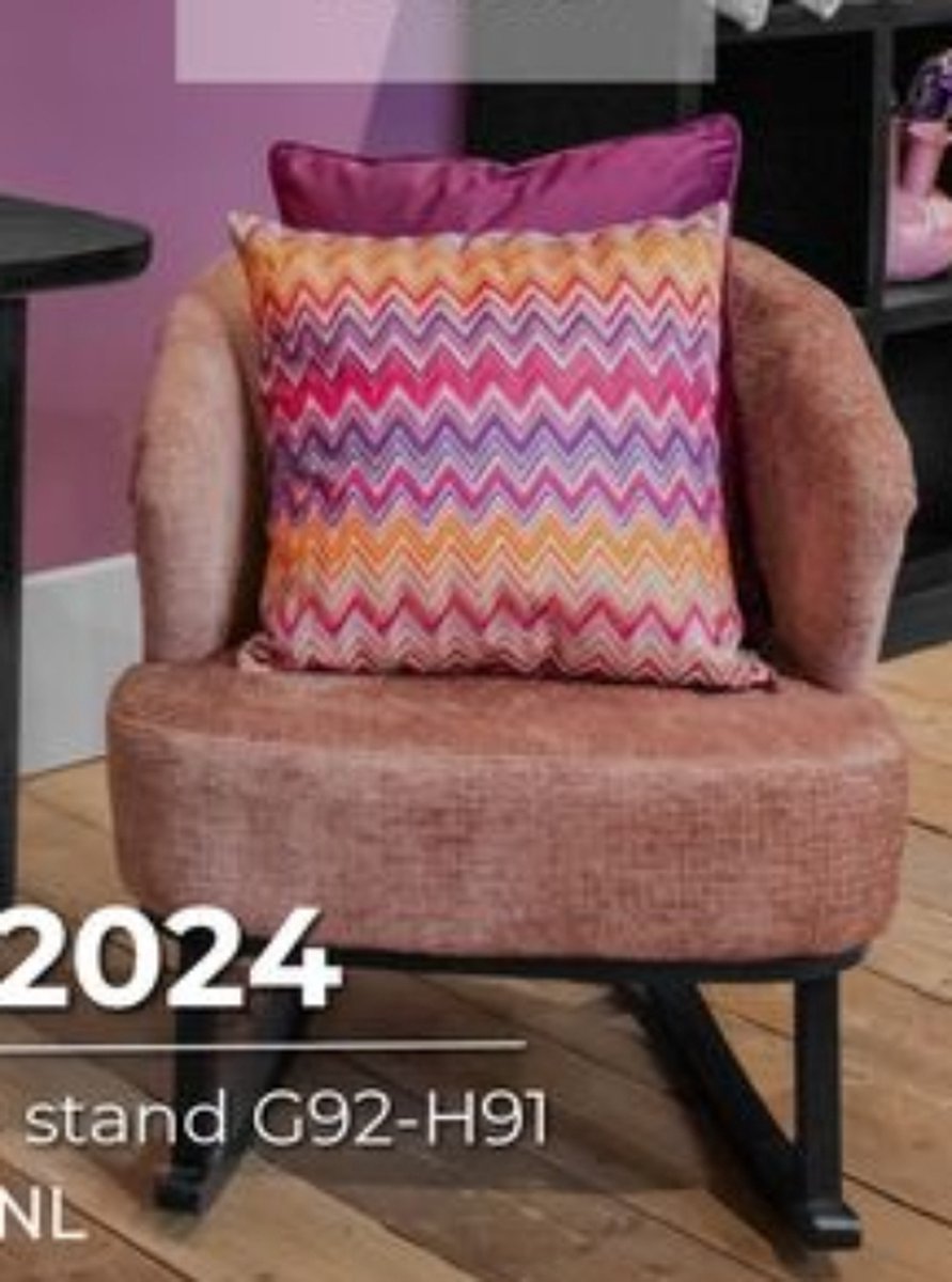 Colmore by Diga luxe kussen met patroon chevron v-vormig paars 50 x 50 cm