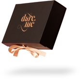 Dare Me - box 1 - Herontdek elkaar – Seksueel avontuur - Pakket voor stellen voor in de slaapkamer - 18+ - Seksspeeltjes Satisfyer Vibrator Cockring Dildo - Sex toys voor koppels - 3 avonturen beschikbaar