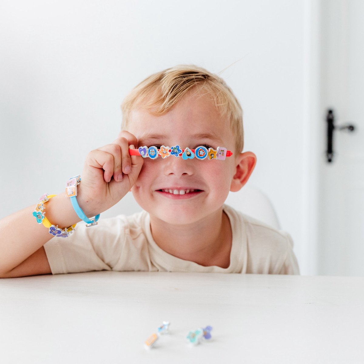 PAW Patrol speelgoed - 3 schuif armbandjes maken met 18 bedels Totum knutselset sieraden - junior meisjes en jongens vanaf 3 jaar — afbeelding 5