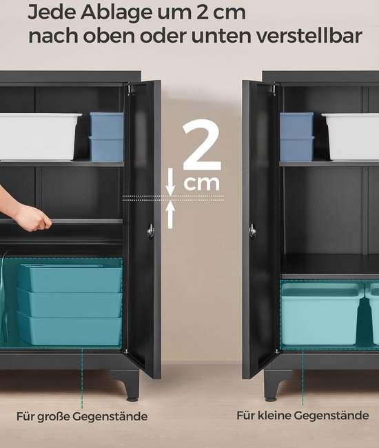 Verstelbare legborden in zwarte archiefkast voor grote en kleine spullen.