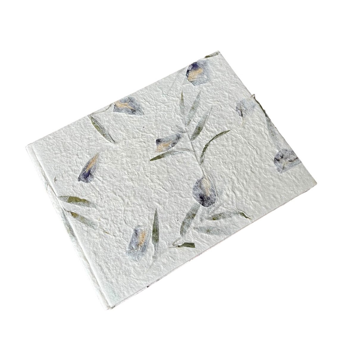 Gastenboek blanco bladen, 20x25cm, mulberry met blauwe iris bloemen