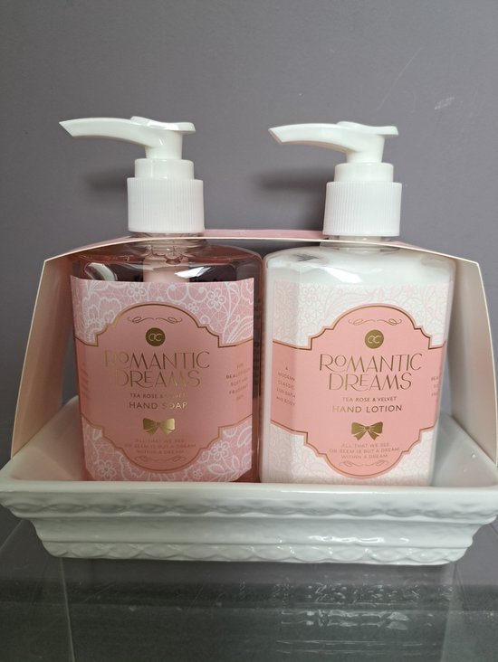 coffret cadeau savon pour les mains - lotion pour les mains - rose thé - velours - végétalien - sans paraben - beau cadeau - fête des mères - cadeau de Noël - romantique