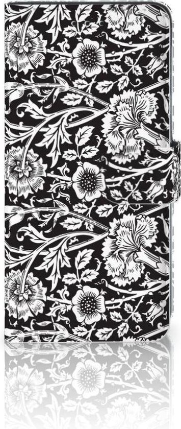 Gesloten zwart telefoonhoesje met wit bloemenpatroon, staand op een spiegelende ondergrond.