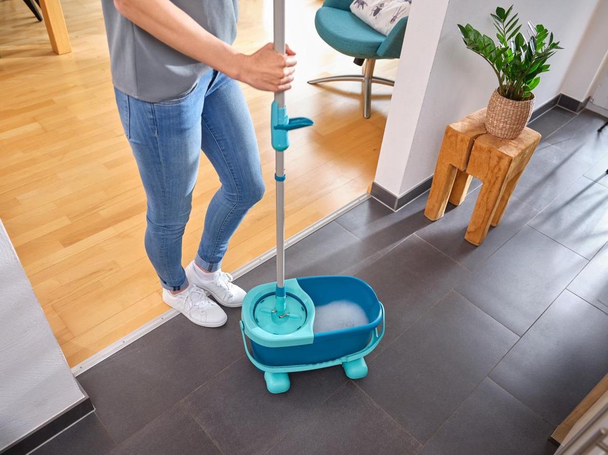  Leifheit Clean Twist M Ergo Micro Duo Floor Cover Replacement  Microfibre Cover for Flat Mop Cleaning and Absorbent, Versatile Cover for  All Types of Floors, Double Fibre Cover : Industrial 