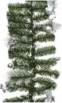Groene kunst kerstguirlande met zilveren versiering 180 cm - Dennenslingers kerstversieringen/kerstdecoraties