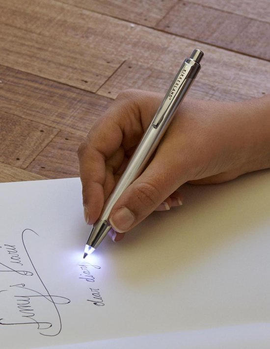 Kikkerland Light up Pen Hervulbare balpen Inclusief LEDlichtpunt