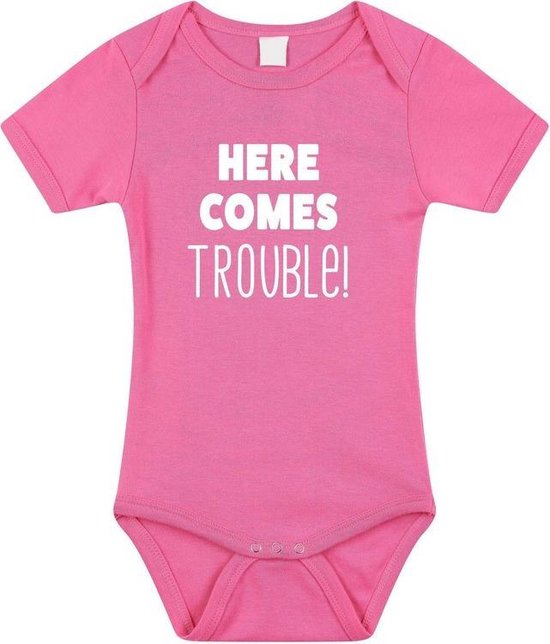 Here comes trouble tekst baby rompertje roze meisjes - Kraamcadeau - Babykleding 56