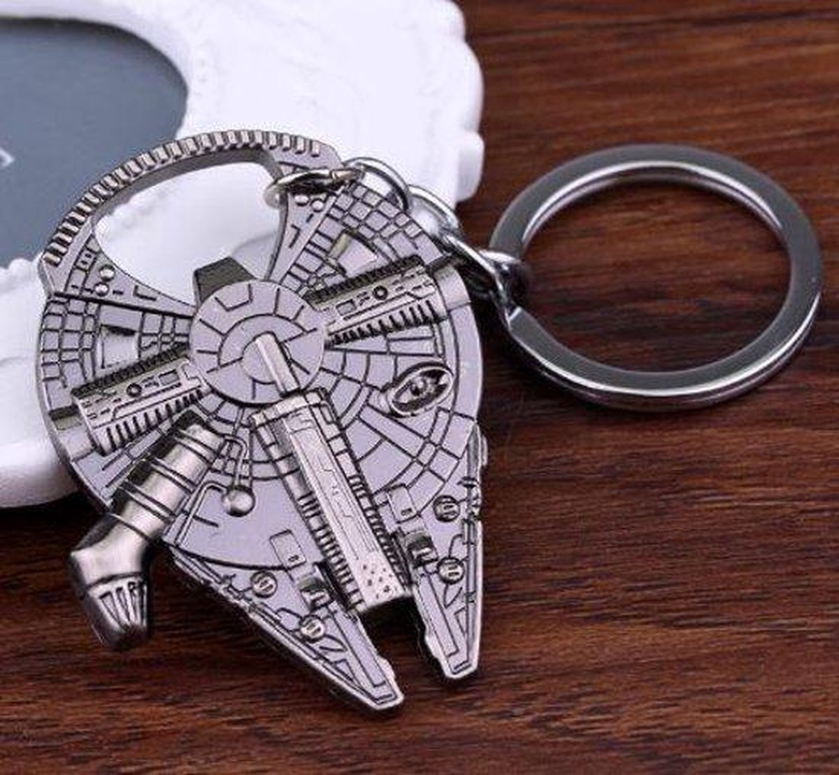 Star Wars Sleutelhanger - Millennium Falcon Sleutelhanger - Flesopener - Bottle opener - Star Wars Keychain - z.p.c.