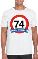 74 jaar and still looking good t-shirt wit - heren - verjaardag shirts L