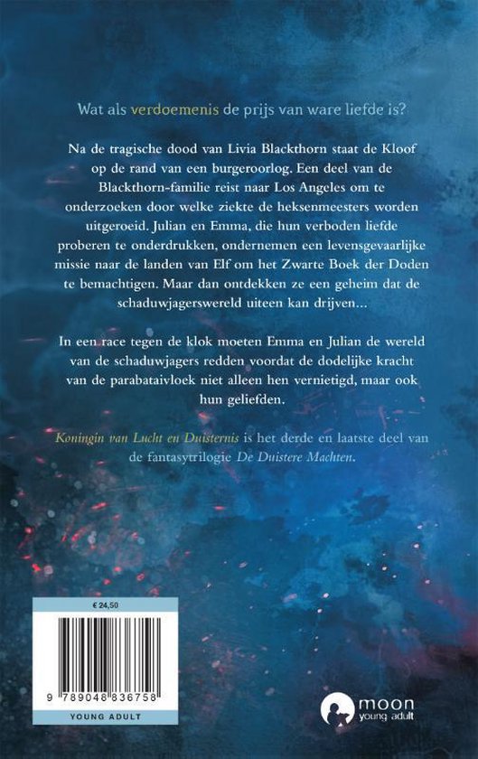 Boekcover van 'Koningin van lucht en duisternis'. Titel en tekst in wit en goudkleur. Prijs en ISBN onderaan.