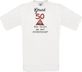 T-shirt - unisex - Wie helpt me met oversteken - met voornaam - 50 jaar - wit - maat 3XL