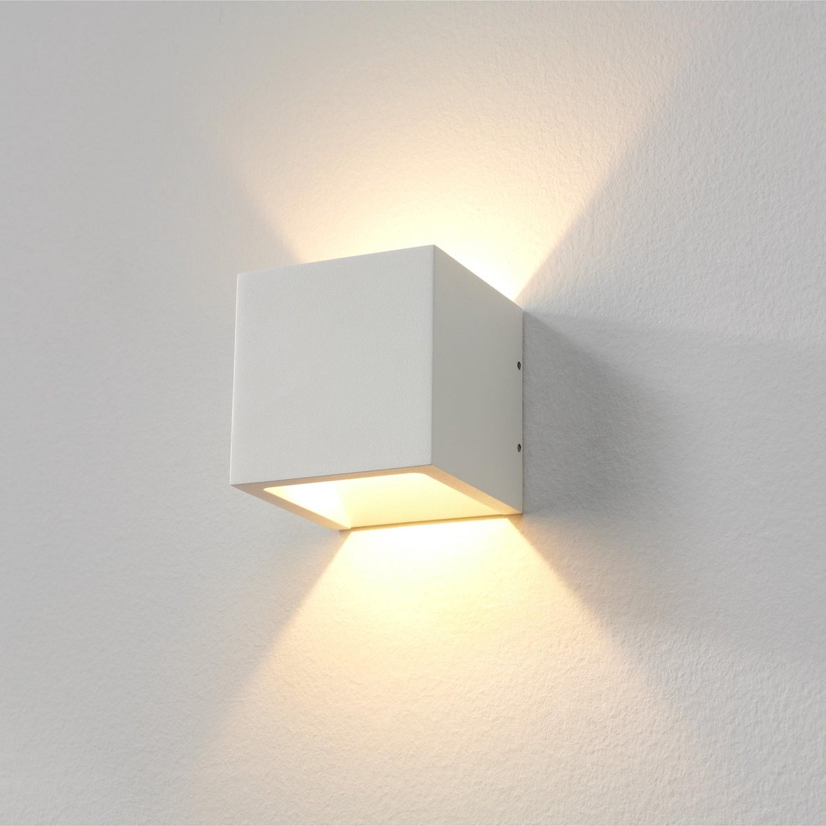Artdelight - Wandlamp Cube - Wit - LED 6W 2700K - IP54 - Dimbaar