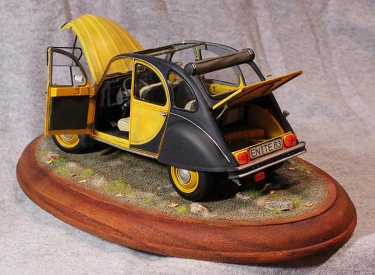 Revell Modelbouwpakket Militaire voertuigen - 67095 Citroen 2CV - Model Set Plastic - 1:24 - Modelbouw — afbeelding 2