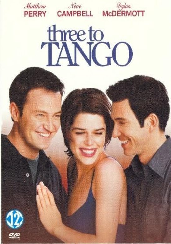 Drie mensen, Matthew Perry, Neve Campbell en Dylan McDermott, omhelzen elkaar lach. "Three To Tango" staat boven de poster.