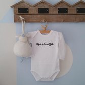 Baby Rompertje met tekst Opa's Knuffel Kan met opa zijn naam | Lange mouw | wit | maat 86/92