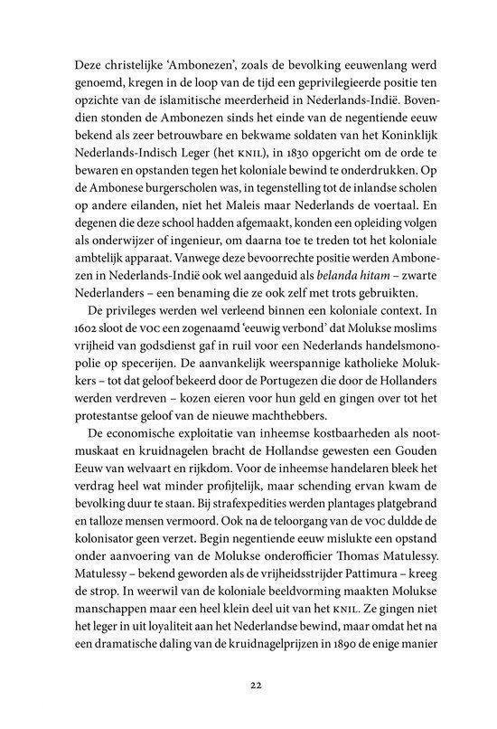 De tekst beschrijft de geschiedenis van de Ambonezen en hun positie in Nederlands-Indië en Nederland.