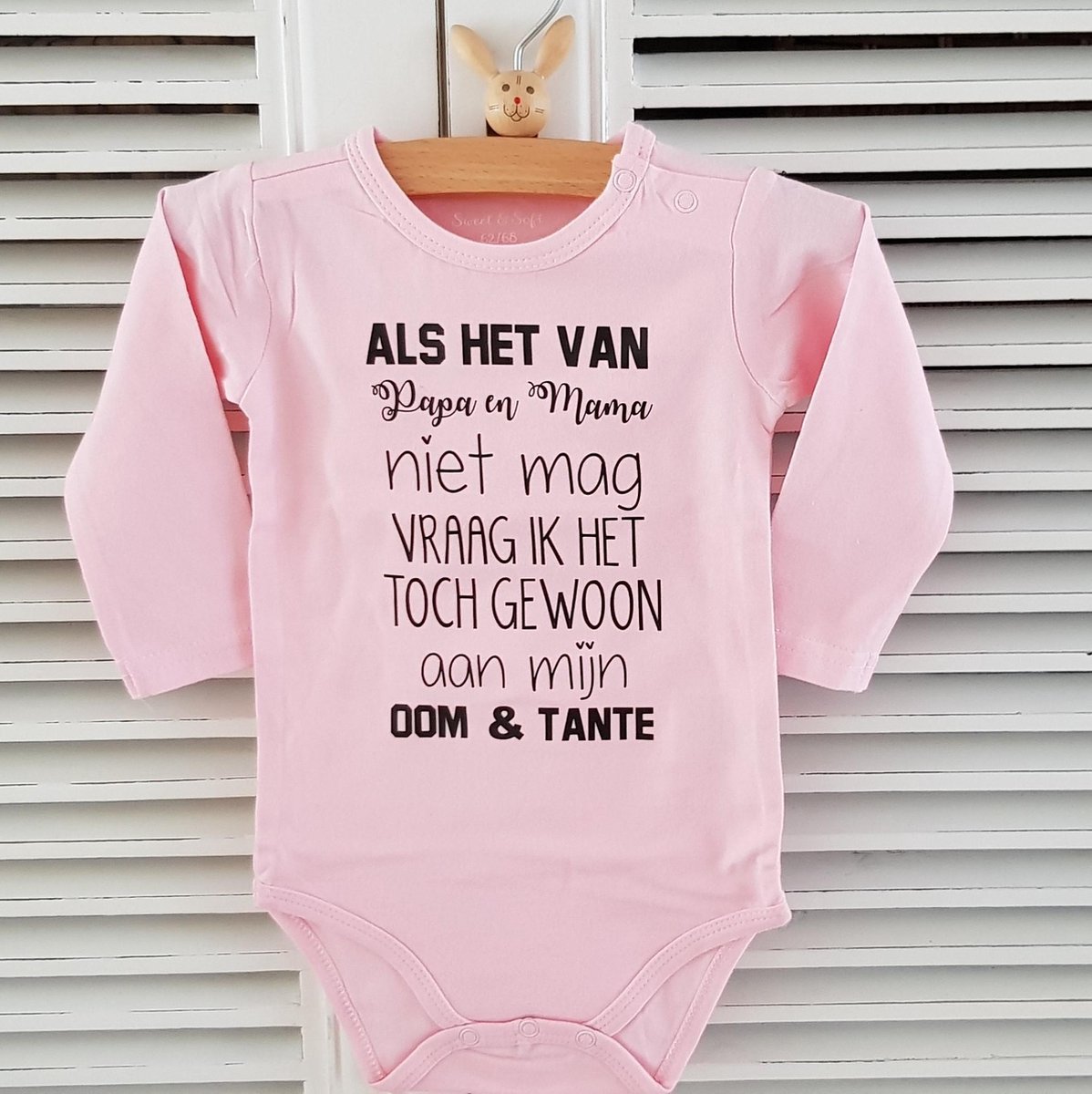 Rompertje baby met tekst  roze Als het van papa en mama niet mag vraag ik het toch gewoon aan mijn oom en tante | Lange mouw | roze | maat 50/56 kraamcadeau