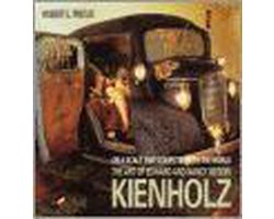 Omslag van On a Scale That Competes With the World