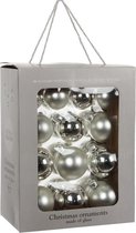 26x Zilveren glazen kerstballen 7 cm - Glans/mat - Kerstboomversiering zilver