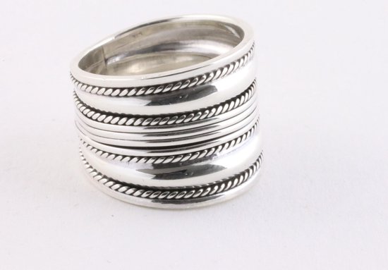 havik Pickering tafereel Brede zilveren ring met ribbels en kabelpatronen - maat 20 | bol.com