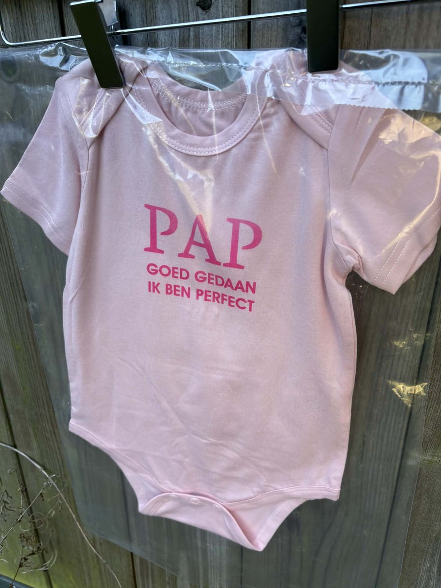 Baby romper roze met Tekst - Maat 9/12 maanden