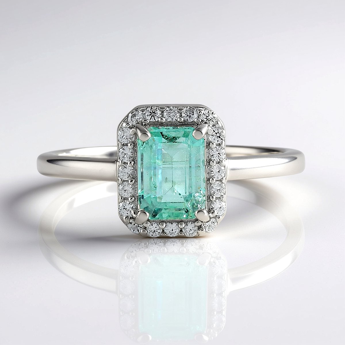 Cavill - Elegante Achthoekige Ring - 925 Sterling Zilver Platina Geplateerd - Paraiba Kleurige Nigeriaanse Smaragd 0,915 ct met 20 Zirkonia's