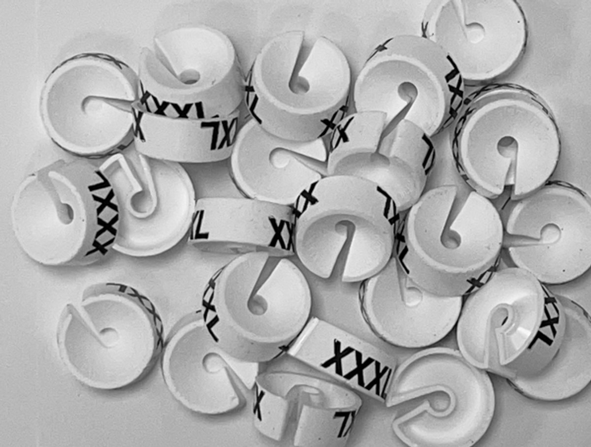 Bleijenberg Maatdopje maat XXXL wit - Maataanduiding voor kledinghangers per 25 stuks - Maatringetje Ø 20 mm - Kledinghangers - Kleerhanger - Kapstok - Mark-Brics - wisersizer