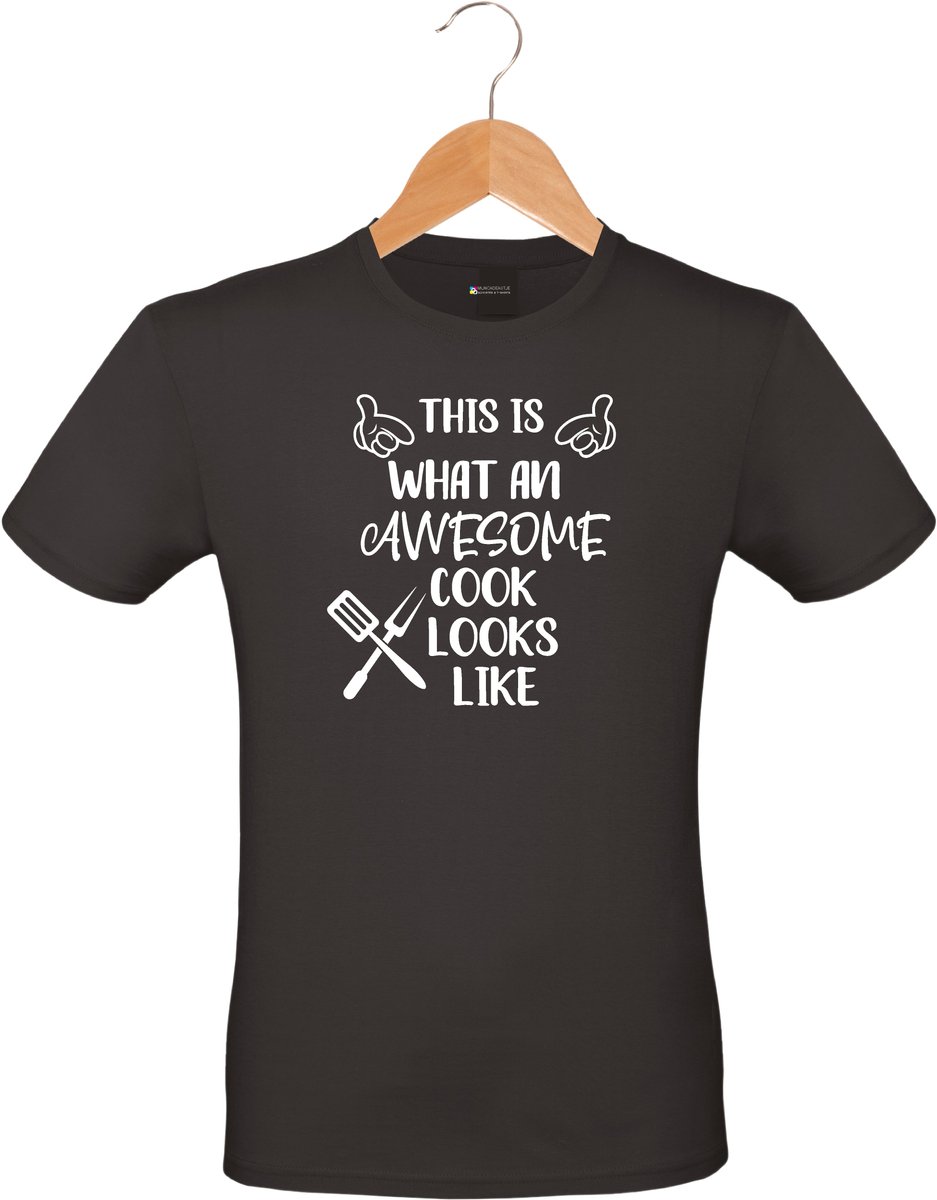 Mijncadeautje - Barbecue T-shirt - unisex - zwart - BBQ - Garden party - Tuinfeest - Vrijgezel - Verjaardag - This is what an awesome cook looks like - maat S