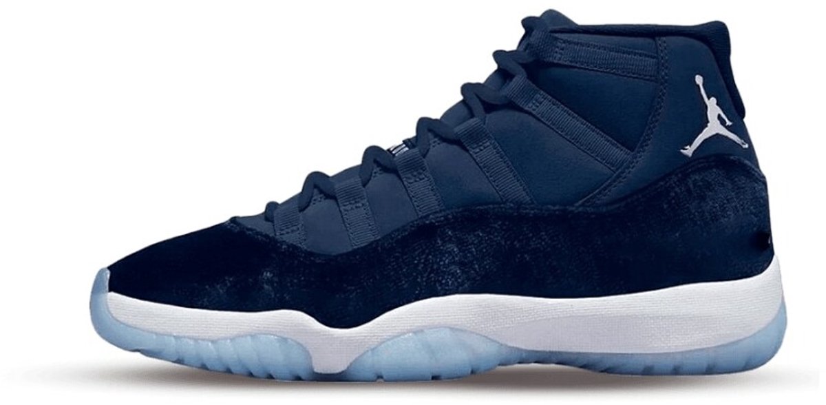 Air Jordan 11 Midnight Navy WMNS - Maat 37.5