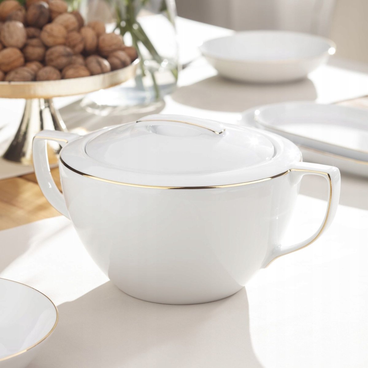 Chodzież City B326 Servies 96 Delen: Diner & Koffie, Wit met Gouden Rand