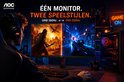 Monitor met op het linkerscherm een "story mode" game en op het rechterscherm een "esports" game. "ÉÉN MONITOR. TWEE SPEELSTIJLEN."
